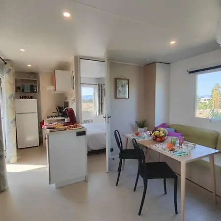 Mobil Neuf 4-6 P Dans 4 Etoiles - L'almanarre * Hyères
